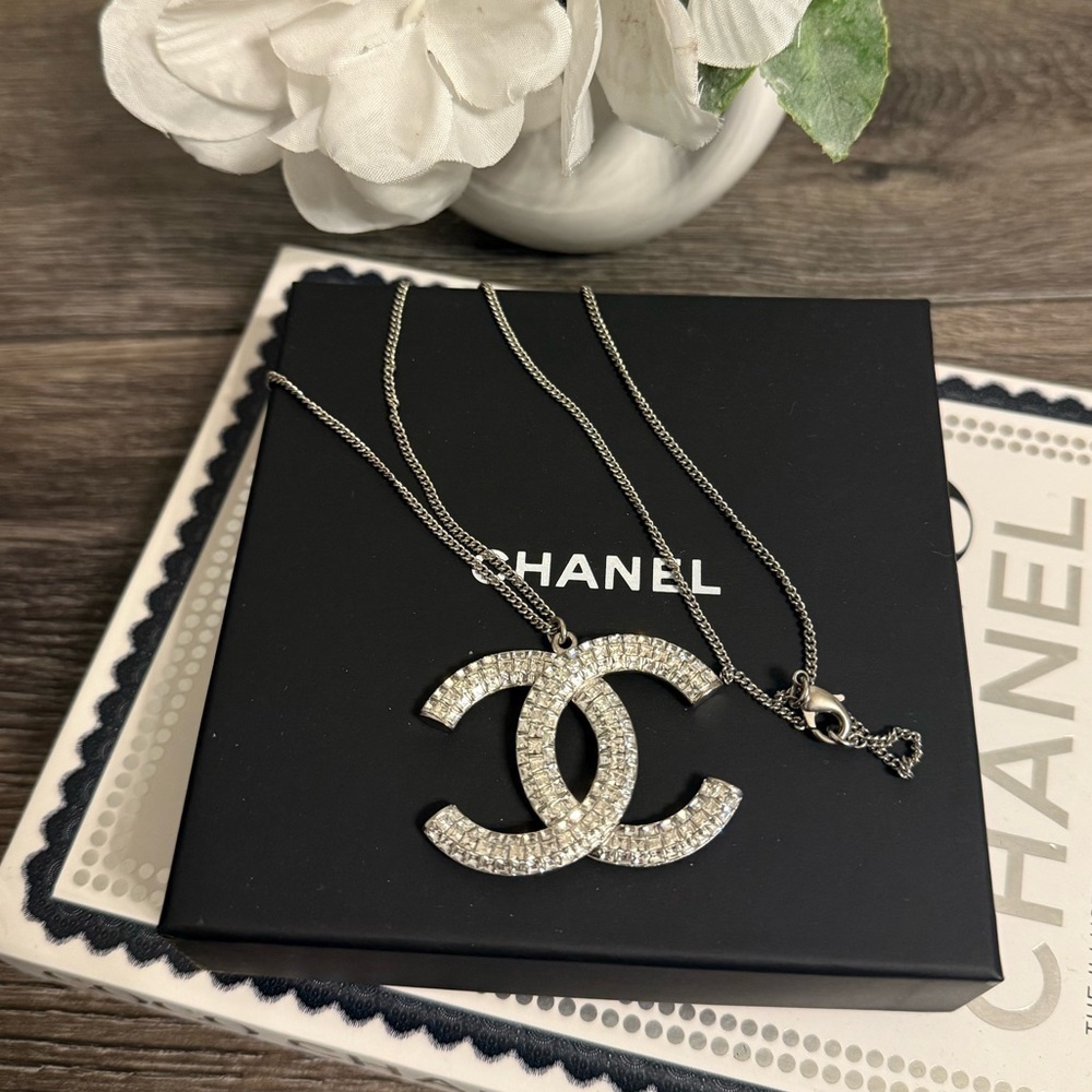 CHANEL Large Silver Crystal CC Logo Pendant Necklace - Picture 2 of 10